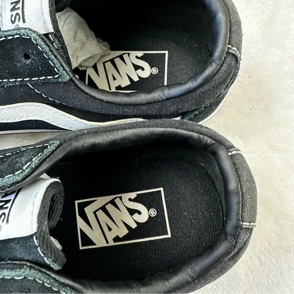 Vans Black Suede Old Skool 8 - Picture 6 of 9